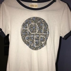 Cute hollister tee